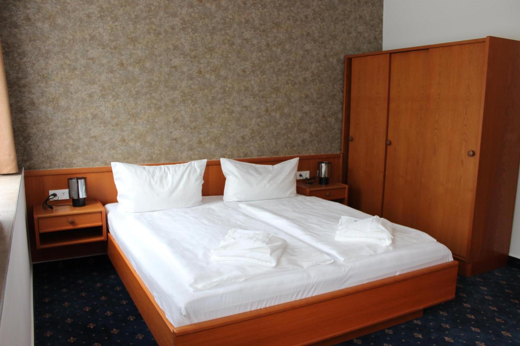 Hotel Saechsisches Haus Berggiesshübel Extérieur photo