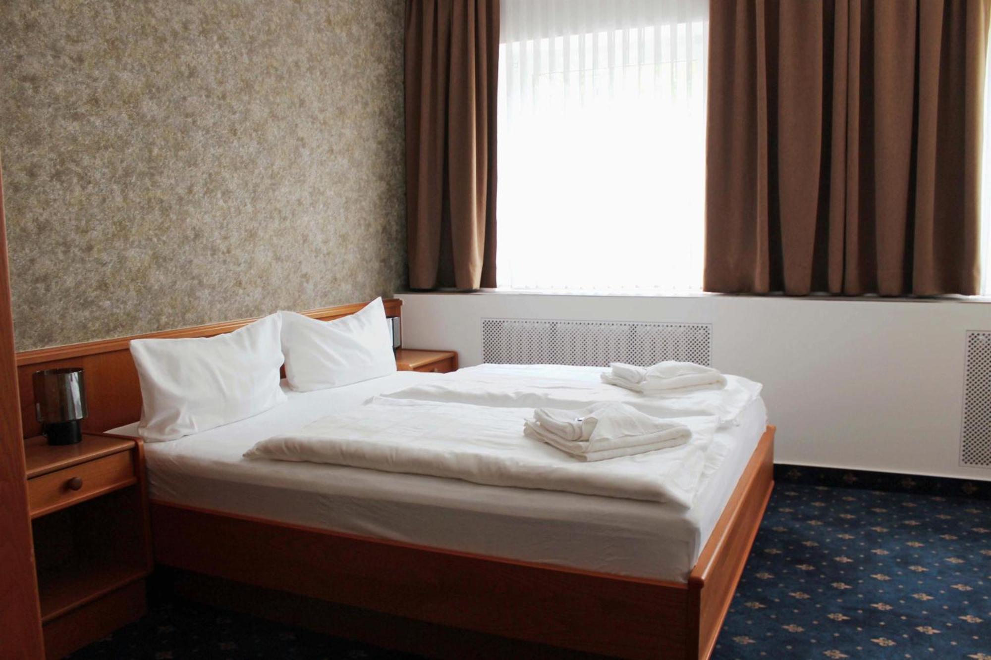 Hotel Saechsisches Haus Berggiesshübel Extérieur photo