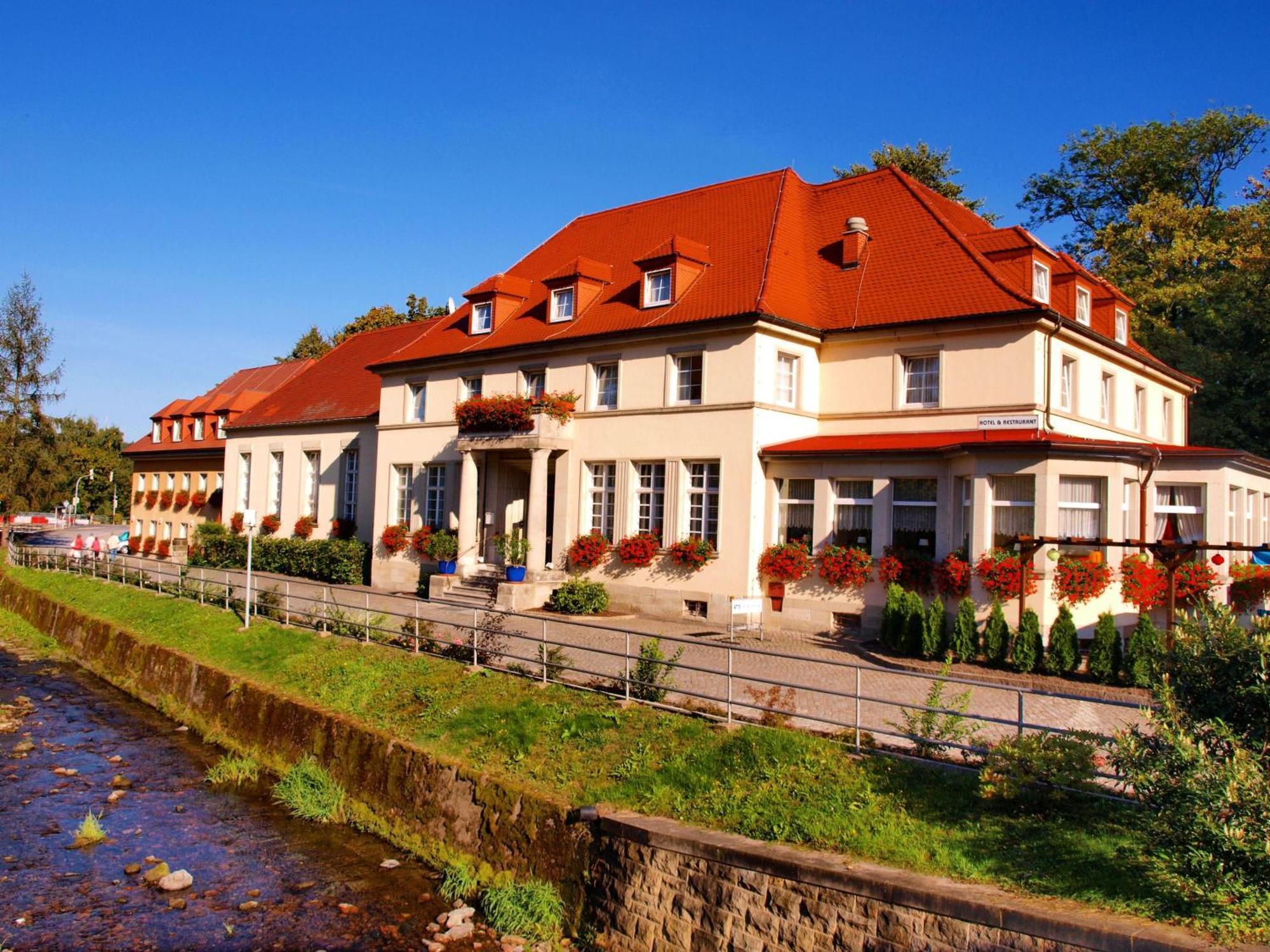 Hotel Saechsisches Haus Berggiesshübel Extérieur photo